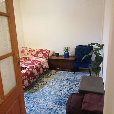 Single Bedroom In A Cozy Maisonette - Буши Екстериор снимка
