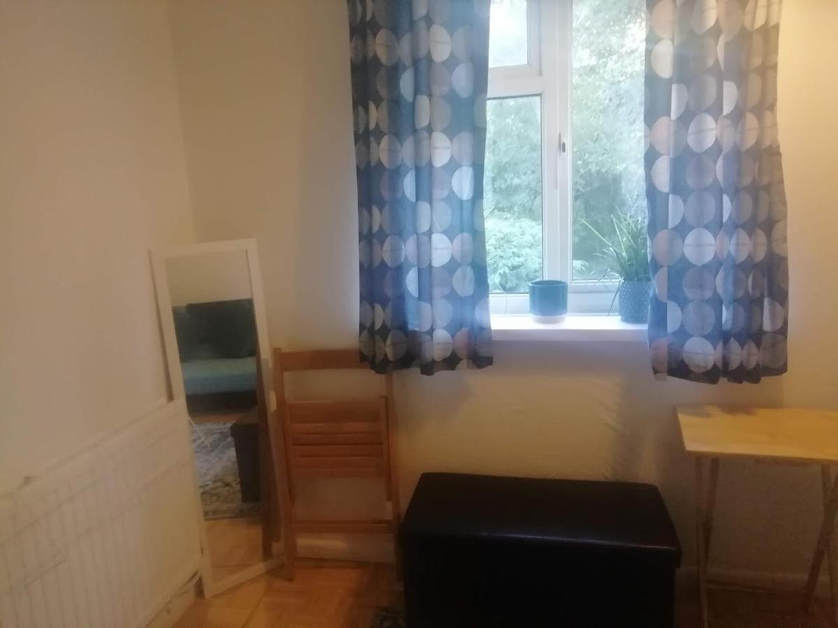 Single Bedroom In A Cozy Maisonette - Буши Екстериор снимка